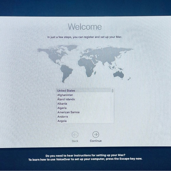 APPLE BUNDLE: iMac 21.5” Desktop (Mid-2010) + Wireless Keyboard & Wireless Mouse - Picture 3 of 4